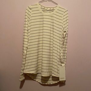 NWT lululemon tuck and flow LS size 10